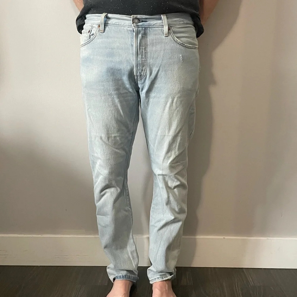 👖 Levi’s Distressed Blue Jeans -  Size 31W 👖